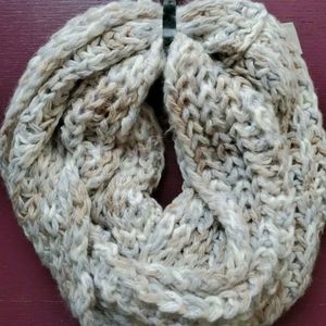New infinity loop scarf ivory